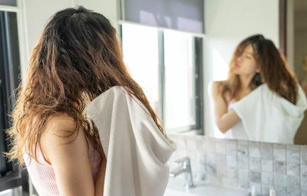 Picture of Is It Bad to Sleep With Wet Hair?