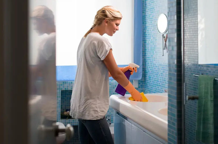 Picture of Dos and Don’ts When Someone in Your House Is Sick