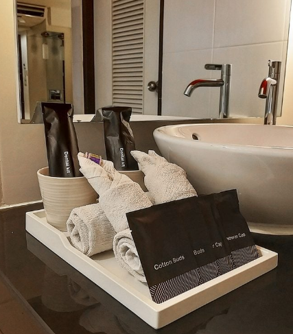 Picture of This Free Hotel Amenity Has 6 Genius Uses You’ve Never Thought Of